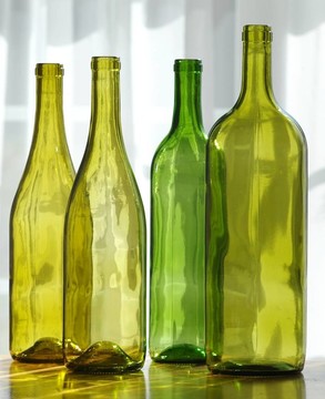 四瓶葡萄酒