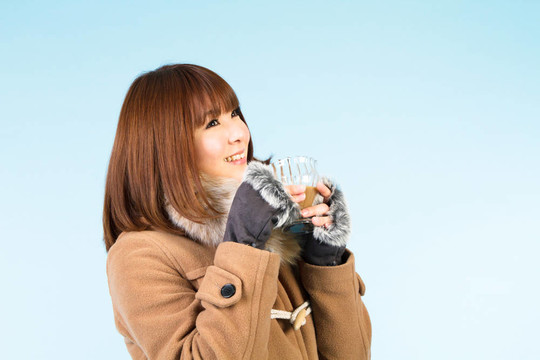 美麗的冬天的女人