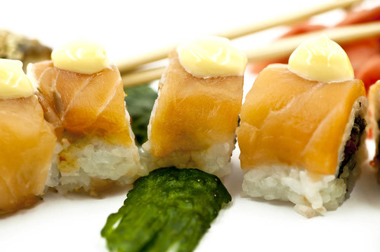 三文魚(yú)壽司卷