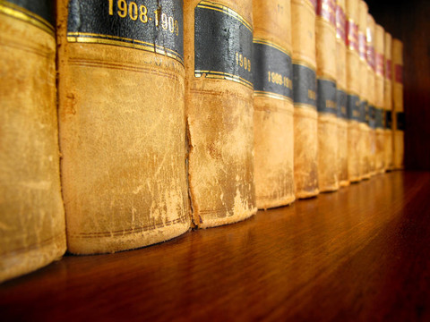 Law Books架子上