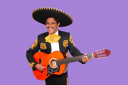 Charro Mariachi的歌聲紫彈吉他