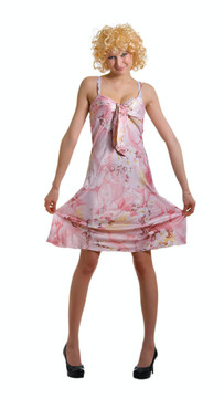 穿粉紅色衣服的女孩