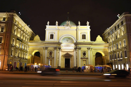圣彼得堡之夜；Nevsky Prospekt