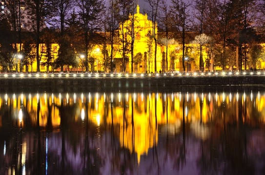 翠湖夜景