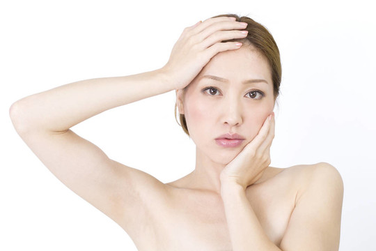 年輕漂亮的女人