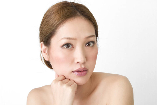 年輕漂亮的女人