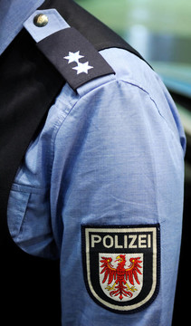 警方