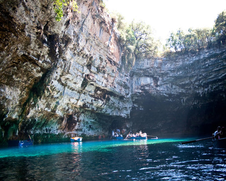 Melissani Lake；Kefalonia