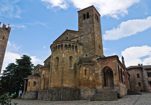 科勒加達教堂。公司arquato。Emilia Romagna。意大利.