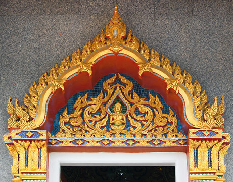 泰國寺廟中的金木門