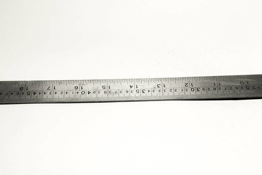 測量尺度對(duì)白色回來