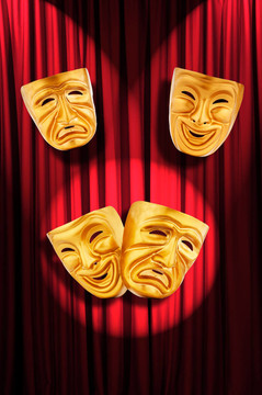 帶面具的戲劇表演概念