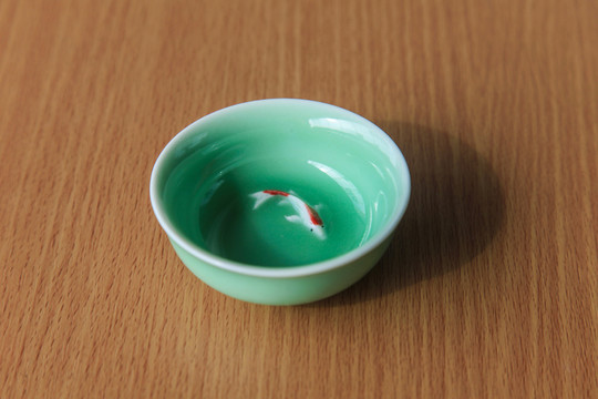 青瓷茶杯