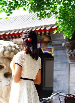 女人背影