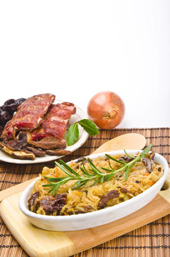 煙熏肉酸菜