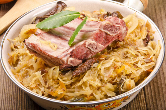 煙熏肉酸菜