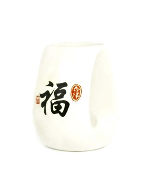 白色背景上的油燃燒器