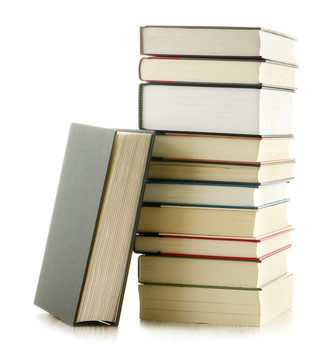 桌子上的書
