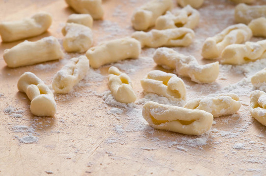 自制Cavatelli面食節(jié)面食。