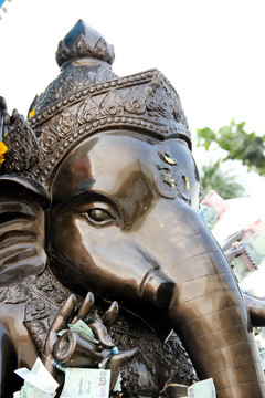 Ganesh粉紅色的Wat Samarn形象；Chachoengsao；泰國(guó)。
