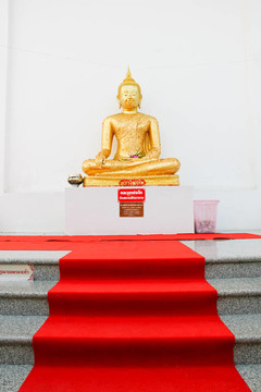 佛陀的宗教雕像。watsamarn；Chachaengsao；泰國