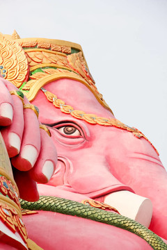 Ganesh粉紅色的Wat Samarn形象；Chachoengsao；泰國(guó)。