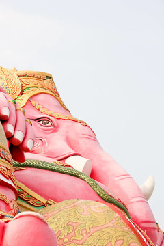 Ganesh粉紅色的Wat Samarn形象；Chachoengsao；泰國(guó)。