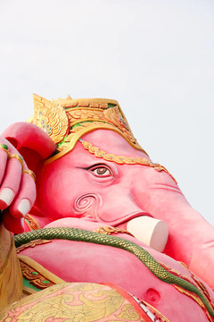 Ganesh粉紅色的Wat Samarn形象；Chachoengsao；泰國(guó)。