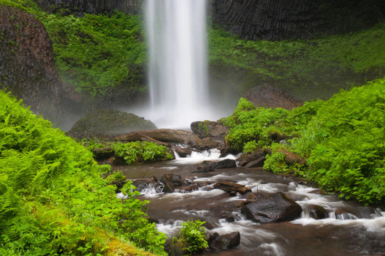 滴Latourell Falls