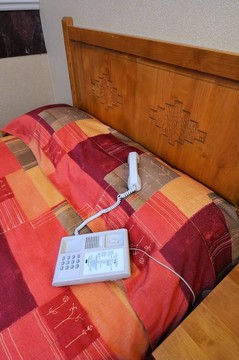 電話在床上