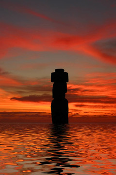 Ahu Tahai。黃昏時(shí)分，復(fù)活島的Moai