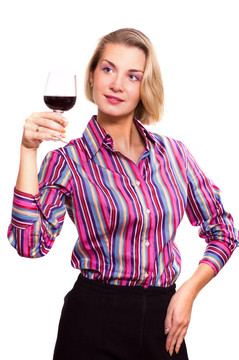 女孩帶著一杯酒