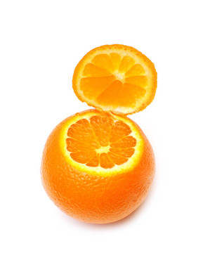 打開成熟的Tangerine夜店孤立在白色背景