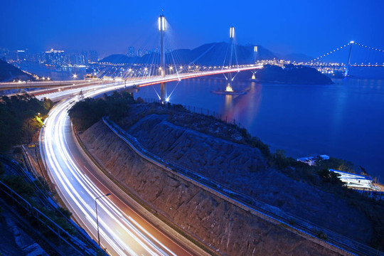 晚上在香港汀九橋