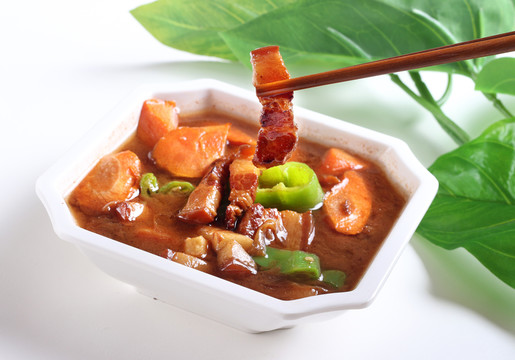 胡蘿卜紅燒肉