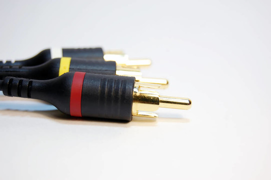 郁金香電纜音頻和視頻。