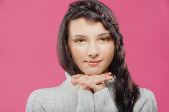 年輕漂亮的女人