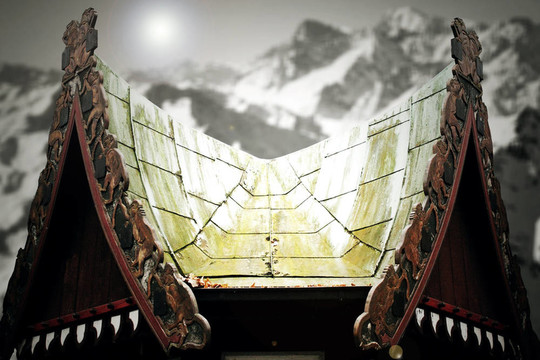 屋頂和Mountains