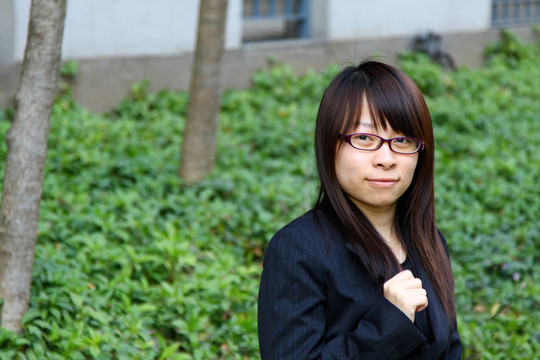 自信的女強(qiáng)人