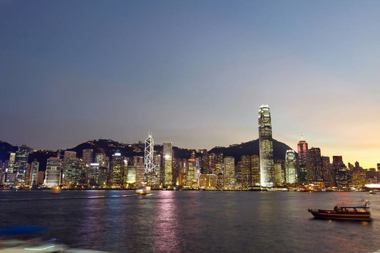香港的夜景在維多利亞港