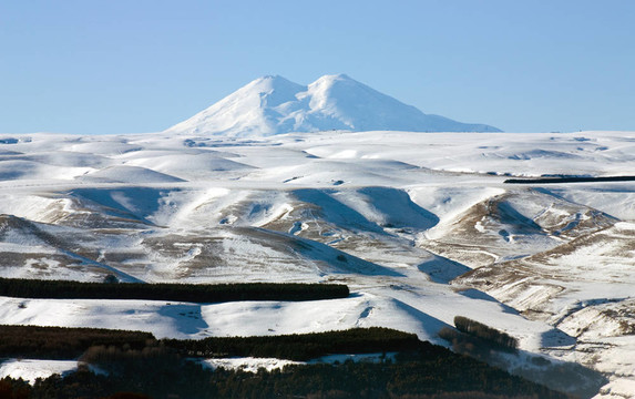 厄爾布魯士山