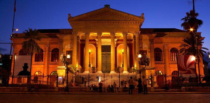 Teatro Massimo；在巴勒莫歌劇院