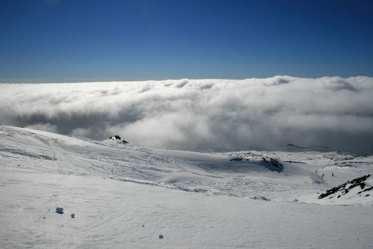 埃特納火山被冰雪覆蓋的西西里島