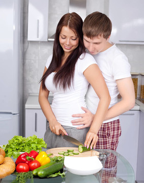 夫婦一起做飯