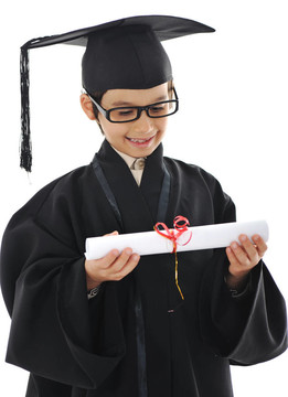 畢業(yè)文憑小學(xué)生；成功小學(xué)