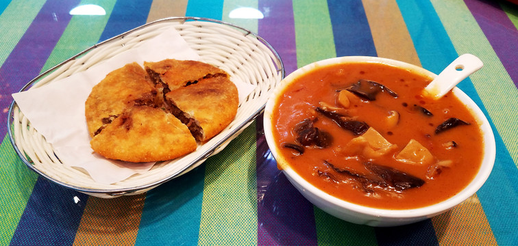 胡辣湯 酸辣湯 干饃餅