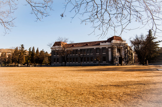 清華大學(xué)