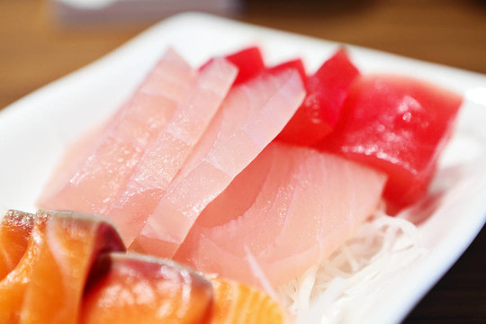生魚片