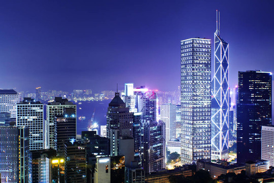 晚上在香港的辦公大樓