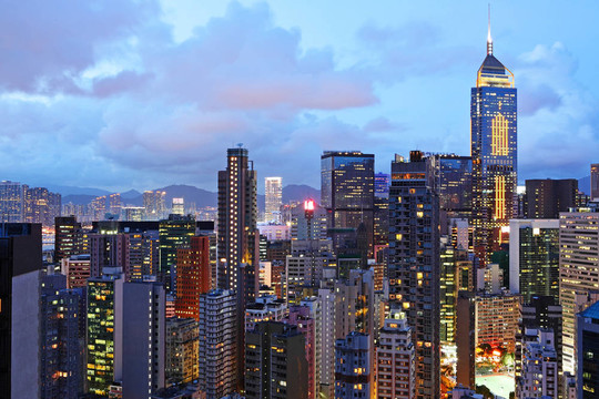 晚上在香港的辦公大樓